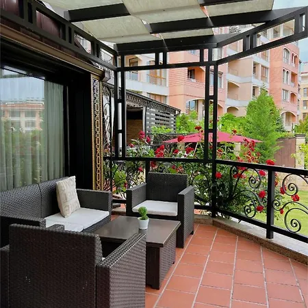 Family Paradise Hotel *