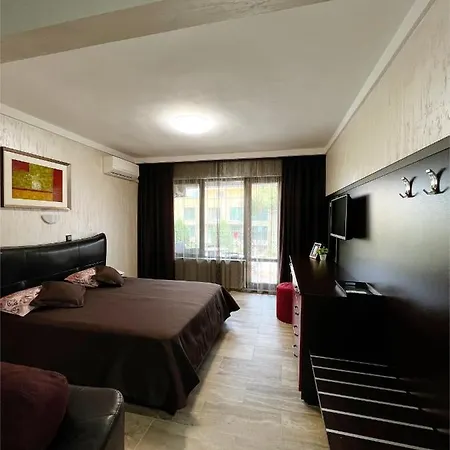 Family Paradise * Sf. Constantin și Elena