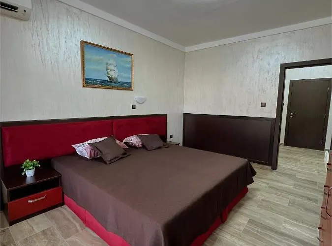 Family Paradise Hotel Saints Constantine and Helena