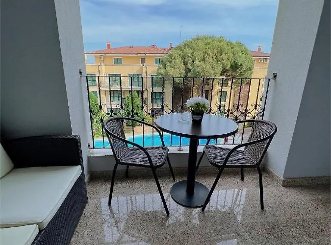 ホテル Family Paradise セインツ・コンスタンティン＆ヘレナ